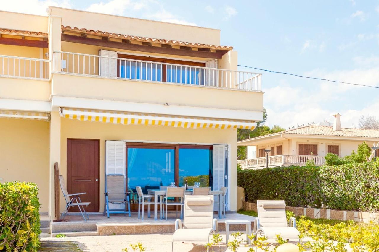 Beachfront Villa Socias Playa By Sealand Villas Плая де Муро Екстериор снимка