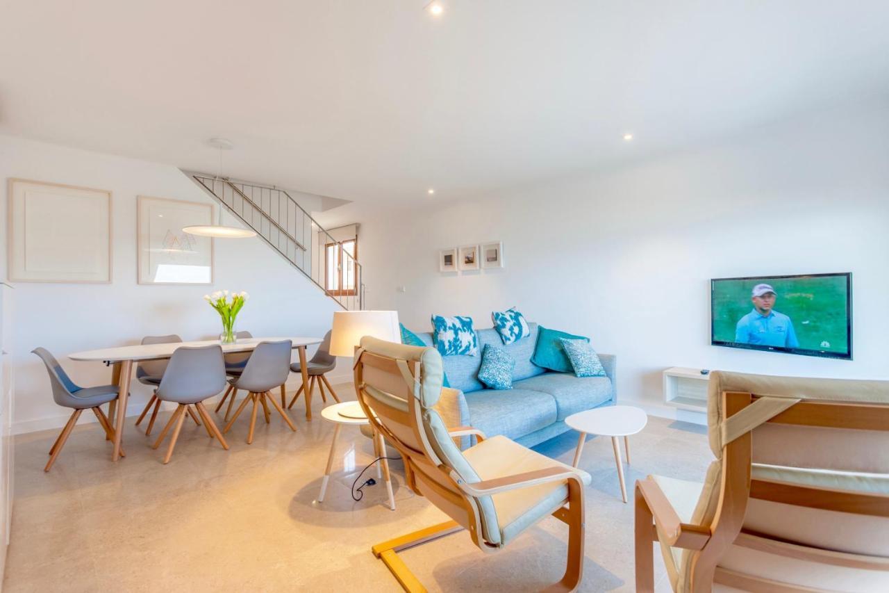 Beachfront Villa Socias Playa By Sealand Villas Плая де Муро Екстериор снимка